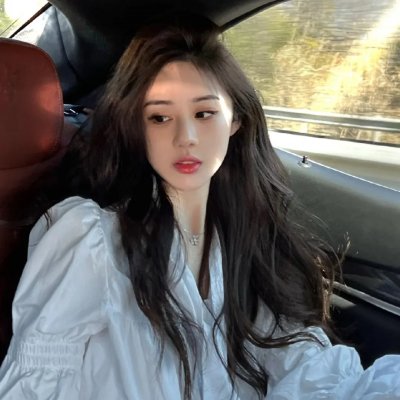 鲨皮男与蜜桃女