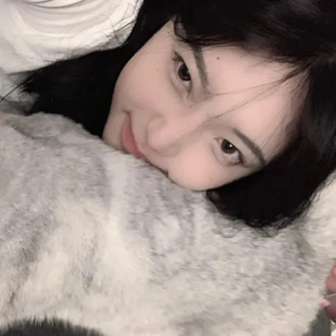 白衣男子